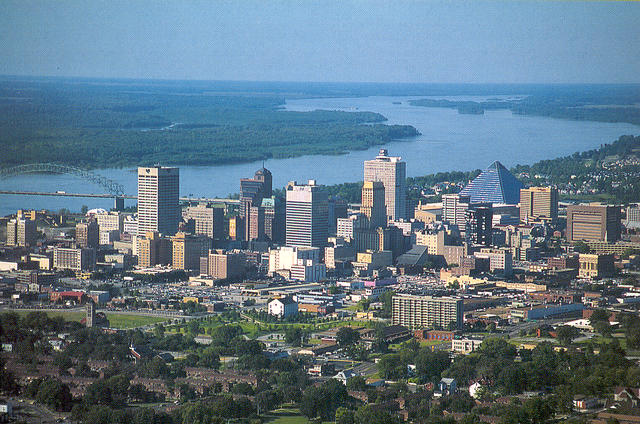 Memphis_skyline_from_the_air